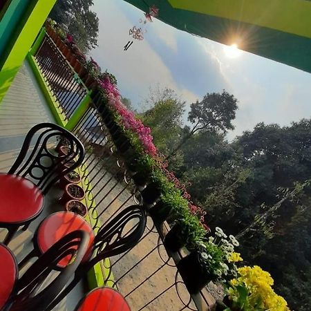 דרג'ילינג Greenery Homestay מראה חיצוני תמונה