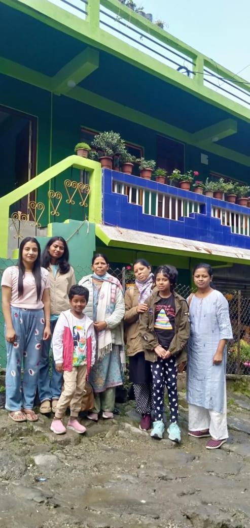 דרג'ילינג Greenery Homestay מראה חיצוני תמונה